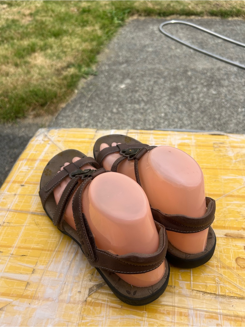 Taos Prize Women’s Brown Leather Strappy Sandals Size 39/8US - Picture 8 of 14